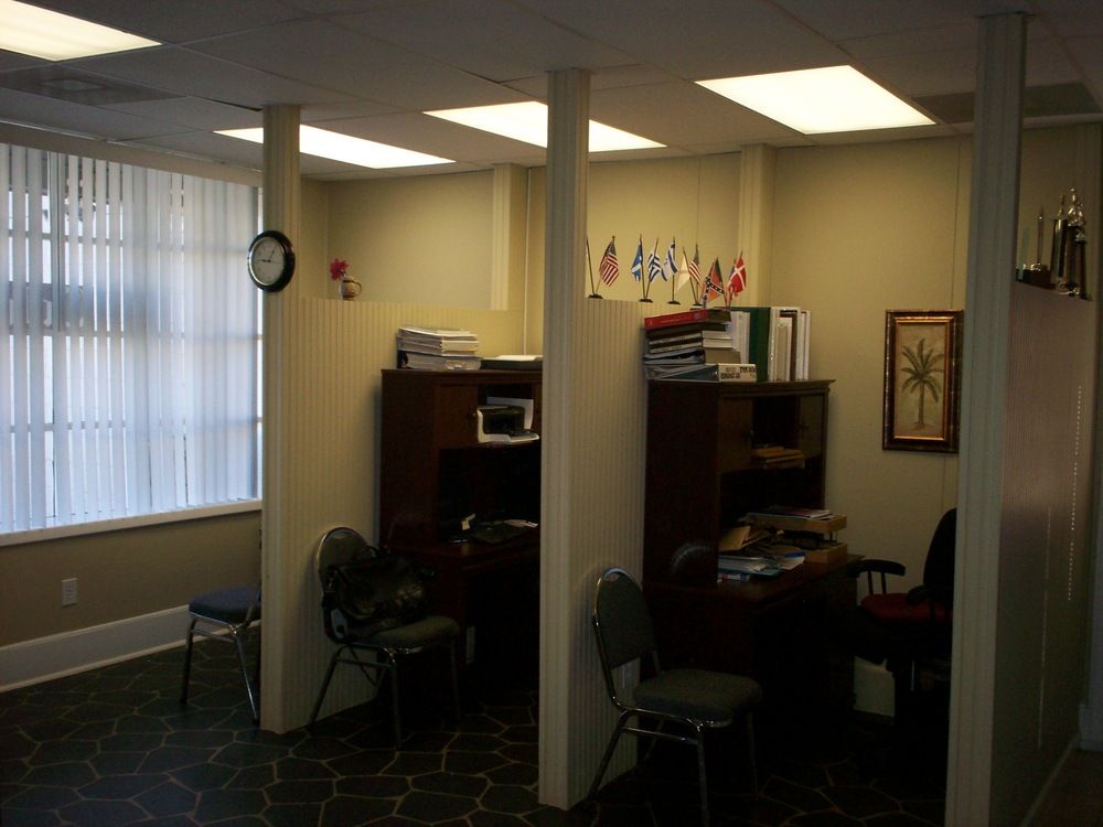 Office For Lease: 311 W Lee St, Athens, AL 35611
